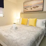 La Placita Suites Hotel
