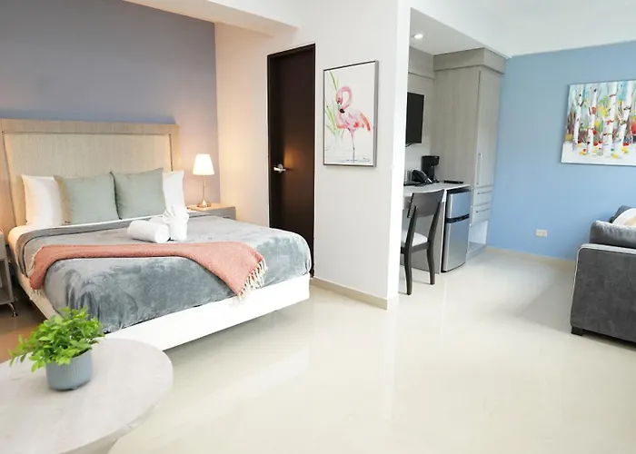 La Placita Suites Hotel